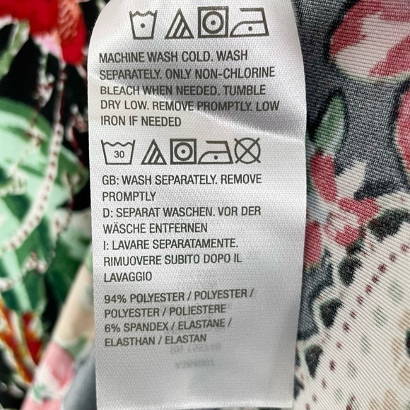 𝅺ATTITUDES by Renee Two-Print Front Pocket Shirt Floral and Paisley Print NWT - Picture 11 of 11